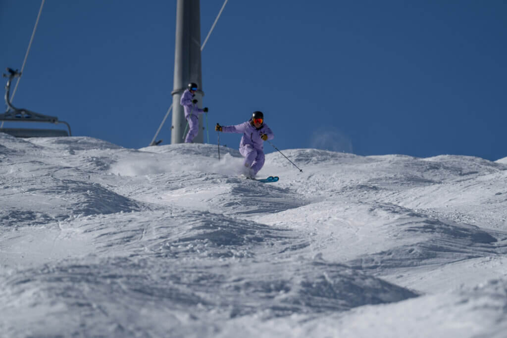 Alt-Text konnte nicht generiert werden: Failed to download image from https://www.snowsportskaprun.com/wp-content/uploads/2025/05/DSC01165-1.jpg. Image size exceeds the limit.